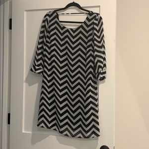 Super cute EUC chevron dress